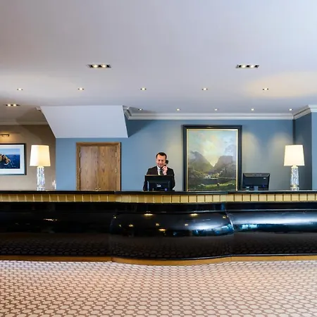 Отель Scott's 4*